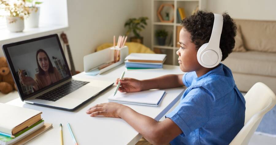 How Online Tutoring Platforms Help Students Improve Grades Faster